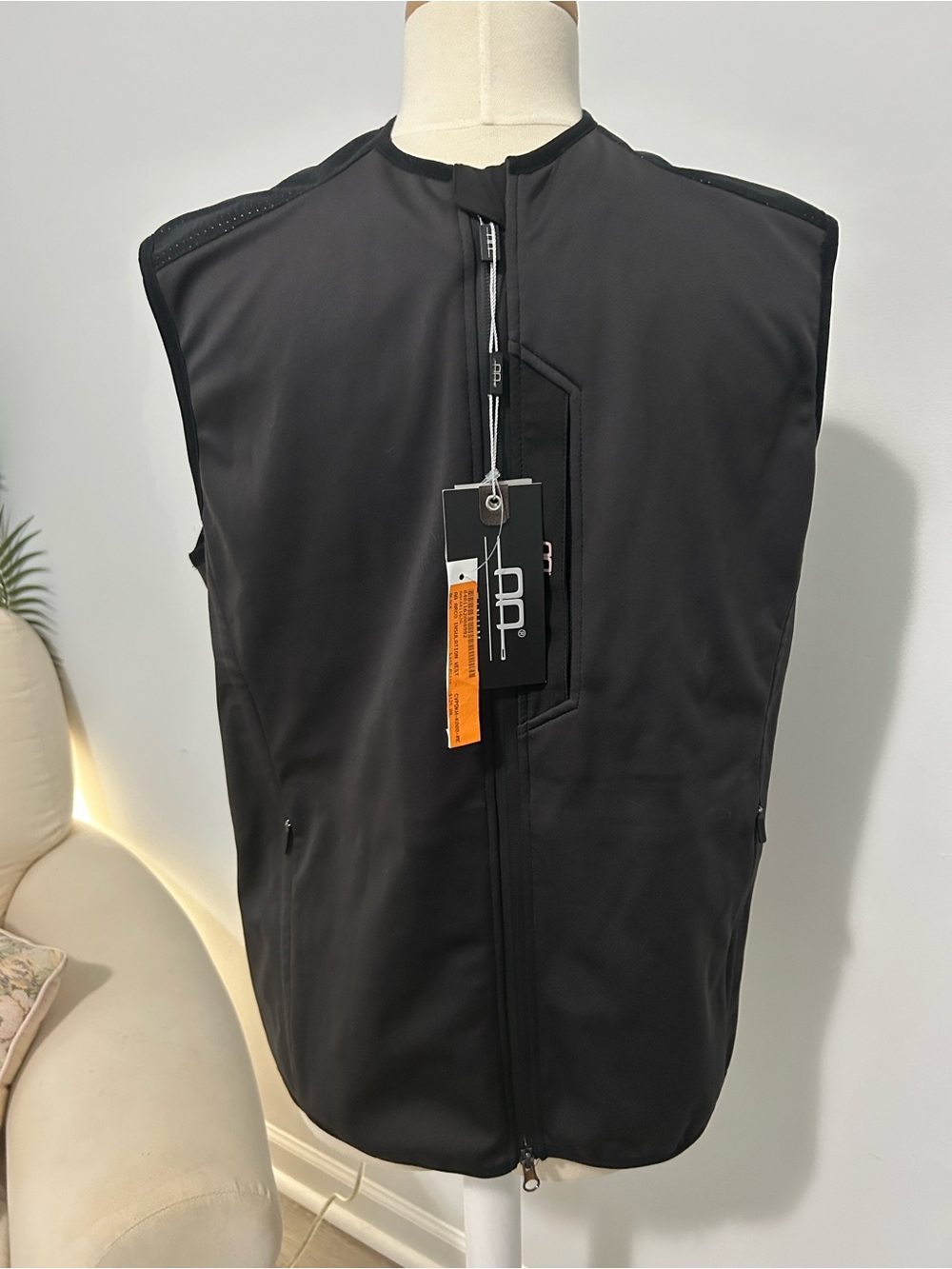 AA Platinum by Horseware Arco Insulation Vest – Men’s Medium – NWT